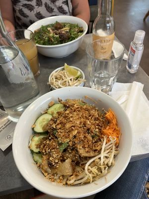   at La Cantine Viêtgétarienne in Paris