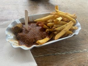 Vegan Currywurst   at Kalinski Wurstwirtschaft & Gin Bar in Saarbrucken