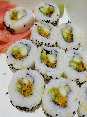 Garden rolls at Lei Fong in San Salvador