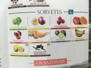 Vegan types at Amorino - Carmelitas in Porto