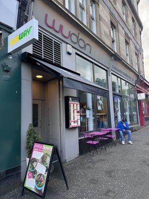 Ootside   at Wudon in Glasgow