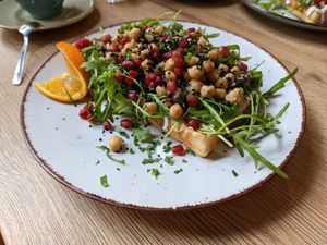 Vegan breakfast waffle 'oriental' at Doppeltsolecker in Dortmund
