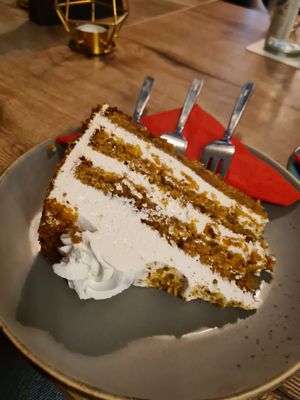 Carrot cake at Doppeltsolecker in Dortmund