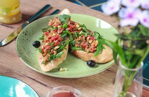 Vegane ukrainische Bruschetta  at Doppeltsolecker in Dortmund