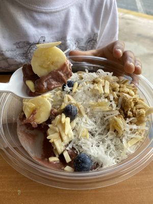 Super bowl smoothie bowl  at Healthy Kitchen 33 in Naranja