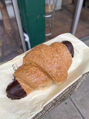 Croissant mit Himbeerfüllung   at Waldherr - Naschmarkt in Vienna