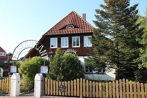 Cozy restaurant with a great atmostphere. Serves meat, vegan options available and labeled. Meals can be modified. at Oomes Hüs in Norddorf