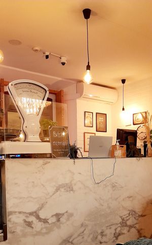 Counter at Bom Remédio Café in Sines