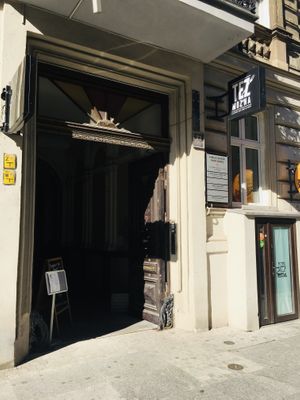 entry at Tez Mozna in Poznan