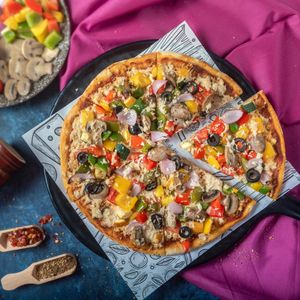 Farmers Pizza at La Cane Bistro in Mumbai