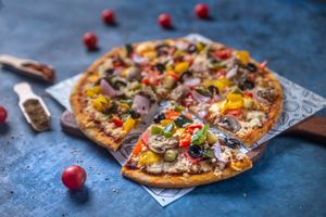 Farmers Pizza at La Cane Bistro in Mumbai