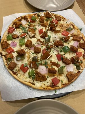Vegan chicken tikka pizza  at La Cane Bistro in Mumbai