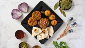  at Indian Box in Santiago