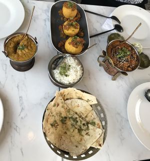 Garlic Naan, Patiala bengain, Punjabi dal Makhani  at Indian Box in Santiago
