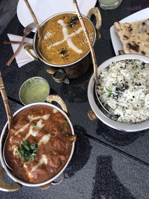 Arroz y dos tipos de curry. at Indian Box in Santiago