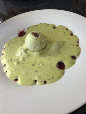 Helado de pistacho at Indian Box in Santiago