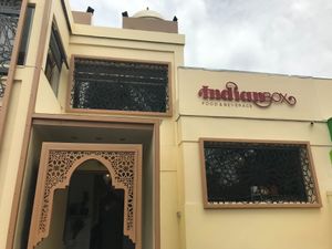 outside at Indian Box in Santiago