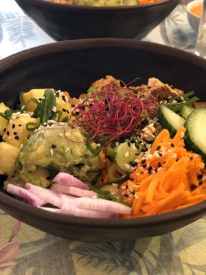 Vegan poke bowl at Poké Lov. in Nice