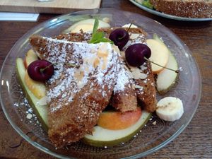 French toast at Vegateau - Vegan Coffeebar and Bakery in Antwerpen