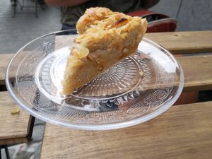 Cake at Vegateau - Vegan Coffeebar and Bakery in Antwerpen