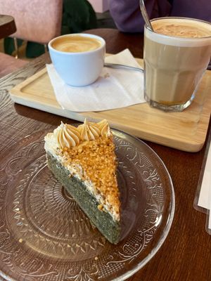   at Vegateau - Vegan Coffeebar and Bakery in Antwerpen