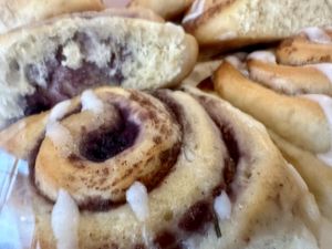 cinnamon roll  at Vegateau - Vegan Coffeebar and Bakery in Antwerpen