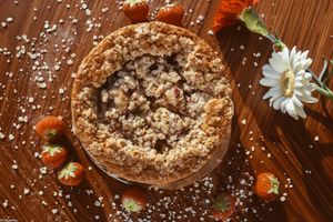 Red fruits crumble pie at Vegateau - Vegan Coffeebar and Bakery in Antwerpen