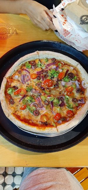 Vegan pizza + coke (600mL) = R$39,90 at Vezpa - Copacabana in Rio De Janeiro