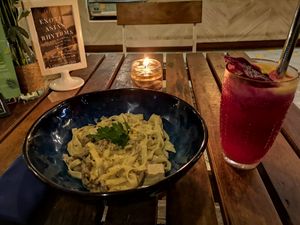 Fettuccine & pink juice at Elixir in Ubud