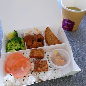Nyonya Mama Bento set at Gomama in East Singapore