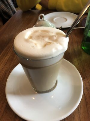 Latte macchiato mit Sojamilch at Machina in Steinfurt