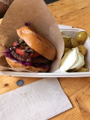 Avantgarde burger and potatoes at Plant Food in Aarhus