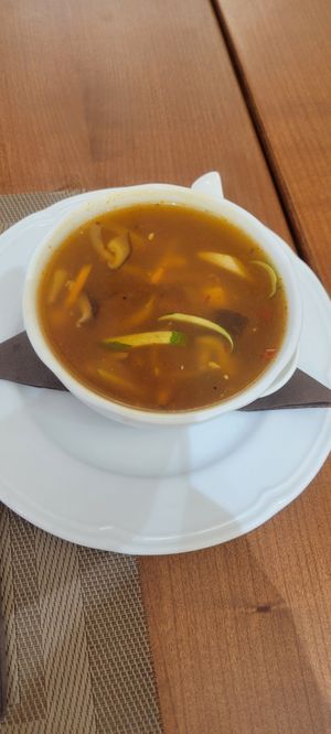 Hot and spicy soup without chicken and egg (zuppa agropiccante) at Orient Express in Venice