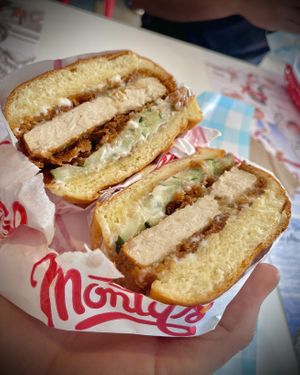 Charlie's Chicken Sandwich
W/ DIPPING SAUCE !   at Monty's Good Burger - Echo Park in Los Angeles