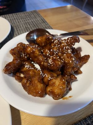 Spicy cauliflower   at China Red in Haabneeme