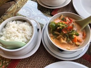 Vegan red curry tofu at Sawasdee in Fuengirola