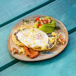 "Ranchero" Breakfast at Super Foods in Quito