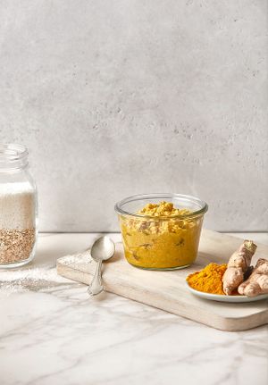 Nutritious breakfast - Ayurveda golden porridge at EATbyalex LAB in Zurich