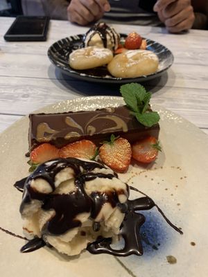 Chocolate biscuit cheesecake and pineapple fritters at Puti Vegan Cafe in Glasgow