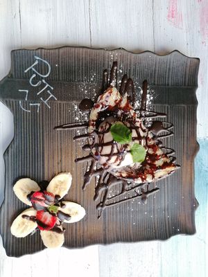 Roti dessert at Puti Vegan Cafe in Glasgow