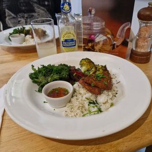 Incredible food and very friendly staff at Goji Vegetarian Cafe and Deli in York