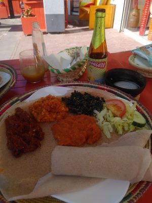 Seni's Mix Vega (actually vegan) with mango beer at Afrikaans Restaurant Seni in Almere