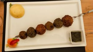 Tris di polpette vegetariane at Be Happy in Trieste