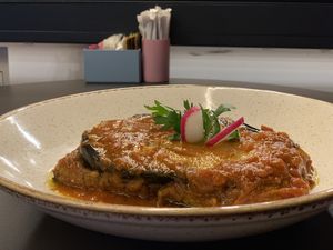 מפרום במילוי חציל בלדי  at Khudari in Tel Aviv