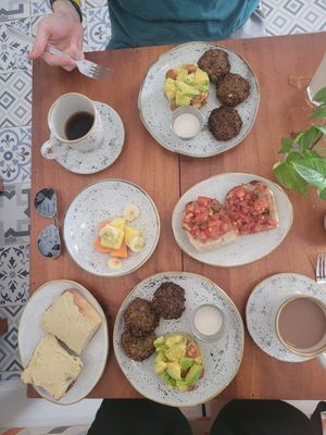 everything vegan please! at Cafe de la Mañana in Cartagena