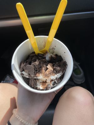 Chocolate and vanilla swirl with Oreos  at Froyo Earth in Chelan