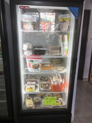 “Carnes” de Origen Vegetal. Marcas Soi-Yah, Gardein y Beyond.  at Metasalud in San Nicolas De Los Garza