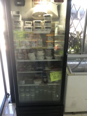 “Lacteos” de Origen Vegetal. Marcas Earth Balance y Veggie Cheese. Tofu de Soya y Kefir de Coco.  at Metasalud in San Nicolas De Los Garza