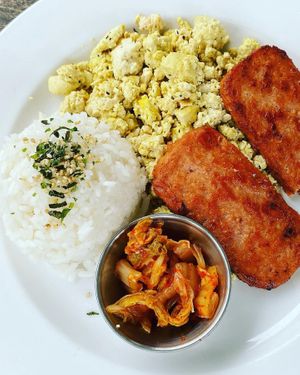 Broke Da Mouf platter with vegan spam at Russell's by Eat Healthy Kauai in Wailua