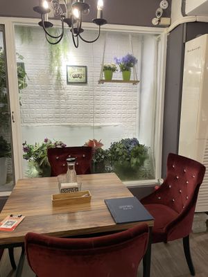Downstairs seating  at Miss Shu Maan House 蔬漫小姐 - Shū Màn XiǎoJiě in Taipei